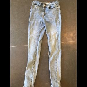 Youth girls Levi’s jeans